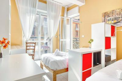 Bright 3BR flat near Park