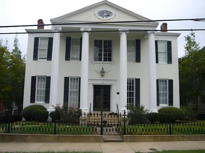 The Pillars in Natchez B&B