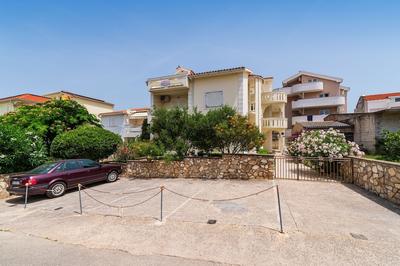 Central Apartments Chatee Br 6
