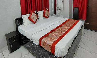 Fabhotel Buland Plaza