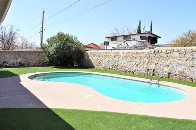 El Chuco Home W Pool Pool Table 15 min Downtown