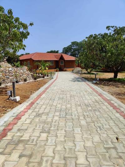 V NATURE RESORTS