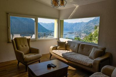 Sea View Flat w Terrace in Kotor 8 min to Beach