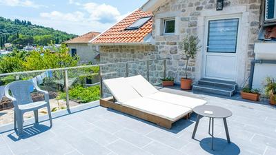 Stone Flat w Terrace and Sea View in Tivat