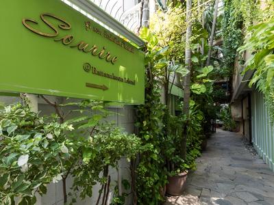 Sourire at Rattanakosin Island