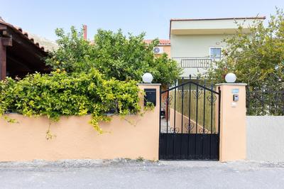 Ivis Countryside Villa