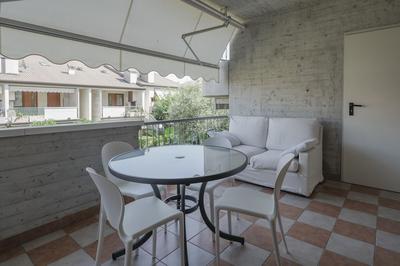Apt24 - Trilocale Vicino al Lago con Posto Auto