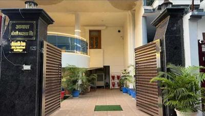Hotel Awadh Inn