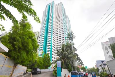IZI COZI HOTEL KEMAYORAN