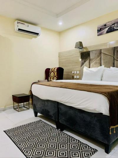 C to C Luxury Hotel and Suites