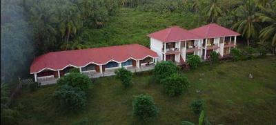 Hotel Exotica Squares Beach Resort