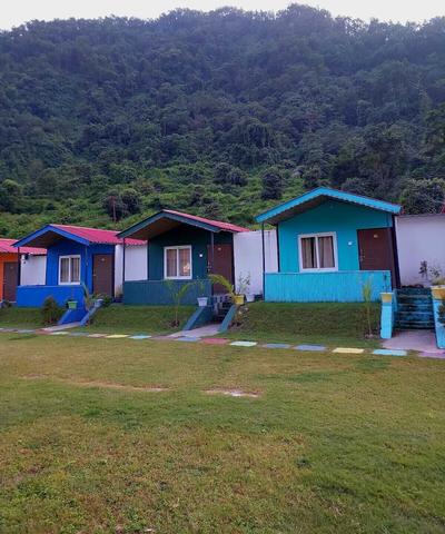 PRIDE INN LUXURY RESORT BY UK HEAVEN