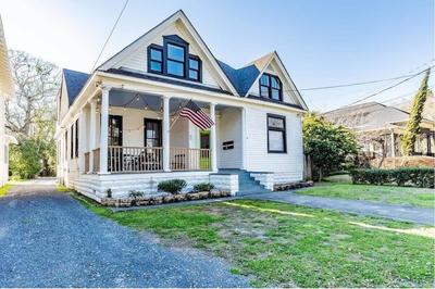 Dauphin Darling 4 Units