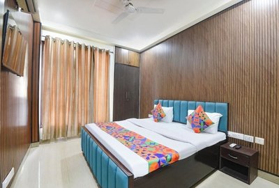 Hotel Red Leaf