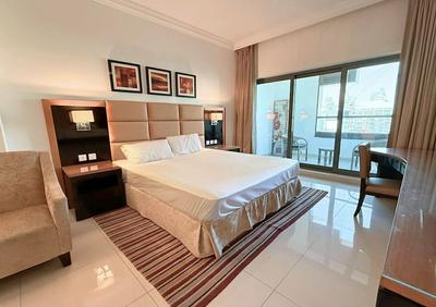 Capital Bay Comfort Studio city view