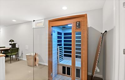 Close to IAD Sauna Wellness