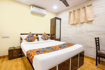 FabHotel Metro Galaxy Inn