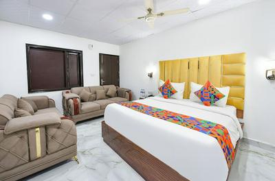 Fabhotel Golden Key Inn