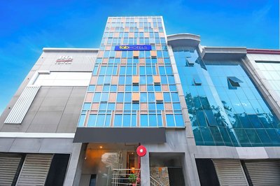 Fabhotel Insight Inn