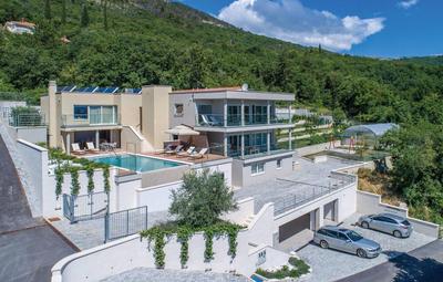 Beautiful Home in Plomin With Jacuzzi, Wifi and 1 Bedrooms