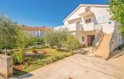 Stunning Home in Malinska With Wifi and 2 Bedrooms