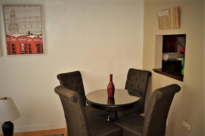 Urbana the Charming Well-lit two Bedrooms Apartment