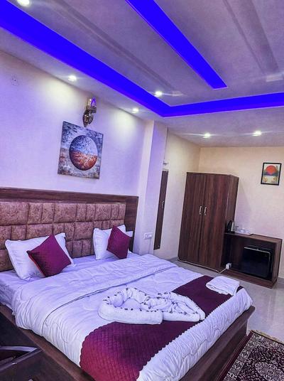 Hotel The Luxeblue Shimla Mountain View