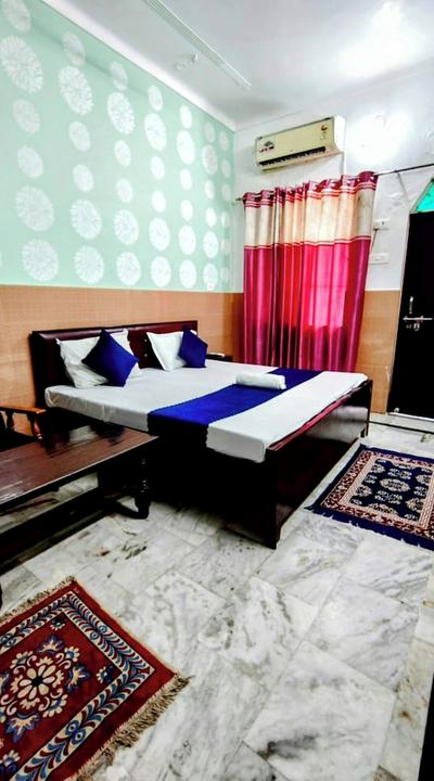 Hotel Shri Hari Lodge Ram Nagari Ayodhya