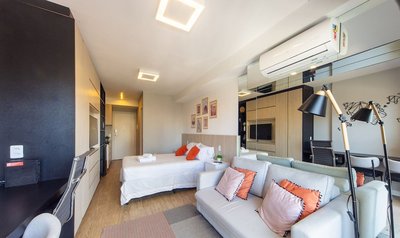 Beautiful Studio 290m From the Metro Hox1010