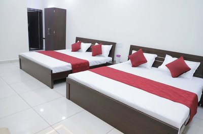 Hotel J-Laxmi Palace