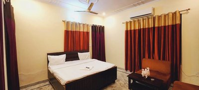Hotel Prisha Stay Lucknow