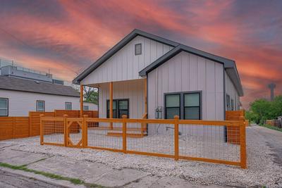 Skyline Retreat 3br-3ba w/ Stunning Views Near DT