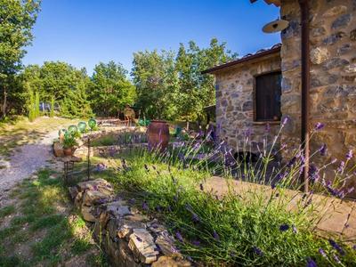 Nice Apartment in Seggiano