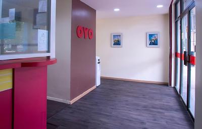 Hotel O Taj (seksyen 13)