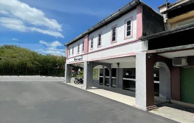 OYO 90324 Muar Station Hotel