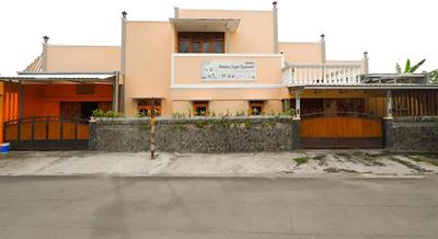 OYO 3715 Ndalem Jogja Cupuwatu Syariah