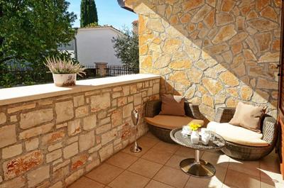 Cozy Holiday Home in Rogovici With Swimming Pool