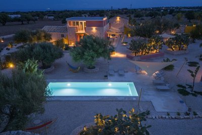 Casa Farlisa Ancient Baglio With Pool and Jacuzzi