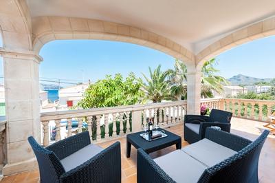 Ull s in Alc dia With 4 Bedrooms and 2 Bathrooms