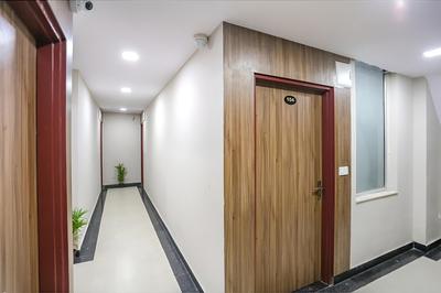 Fabhotel Season Park 2