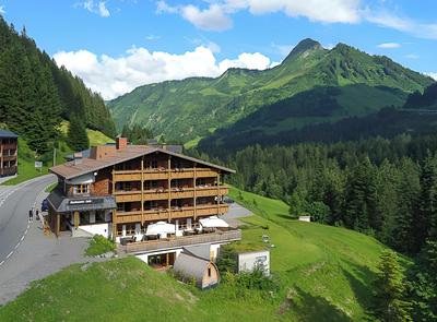 Alpine Lifestyle Berghotel Madlener