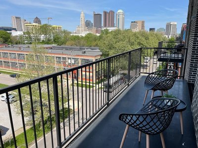 Skyline View 2BR w Balcony Free Parking W D, Billede 2
