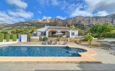 Viggo in J vea With 2 Bedrooms and 2 Bathrooms