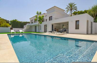 Amipa in Teulada With 3 Bedrooms and 3 Bathrooms