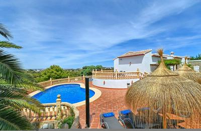 Familia in J vea With 3 Bedrooms and 2 Bathrooms