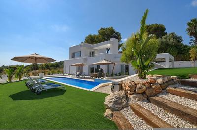 Abeto in J vea With 3 Bedrooms and 3 Bathrooms