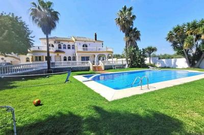 Tess Villa MMH in M Laga