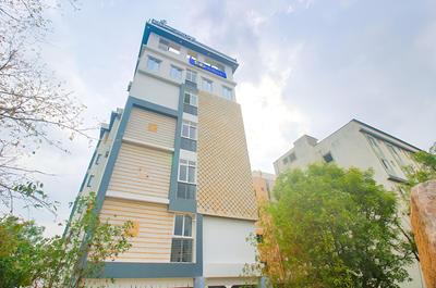 Fabhotel Corner Courtyard- Nr KIMS Hospital, Kondapur