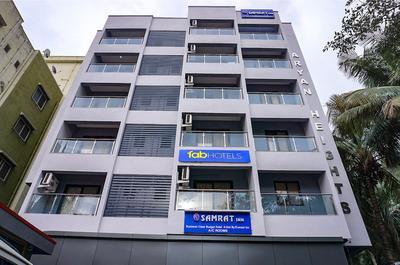 Fabhotel Everest Inn