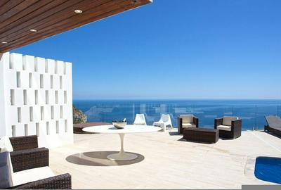 Macarius in J vea With 4 Bedrooms and 3 Bathrooms